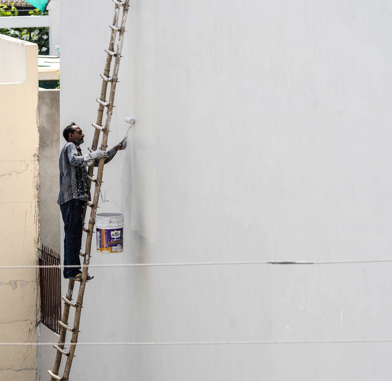 painting and decorating Hoxton — Painting & Decorating London